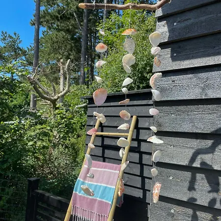 펜션 With Recycled Finds Near Nature *