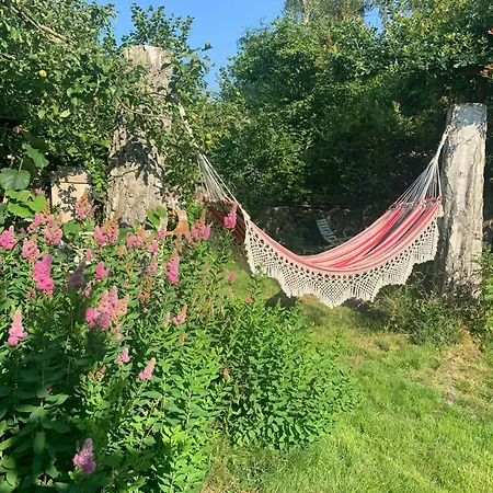 Prázdninový dům With Recycled Finds Near Nature