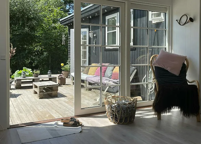 Hébergement de vacances With Recycled Finds Near Nature Græsted