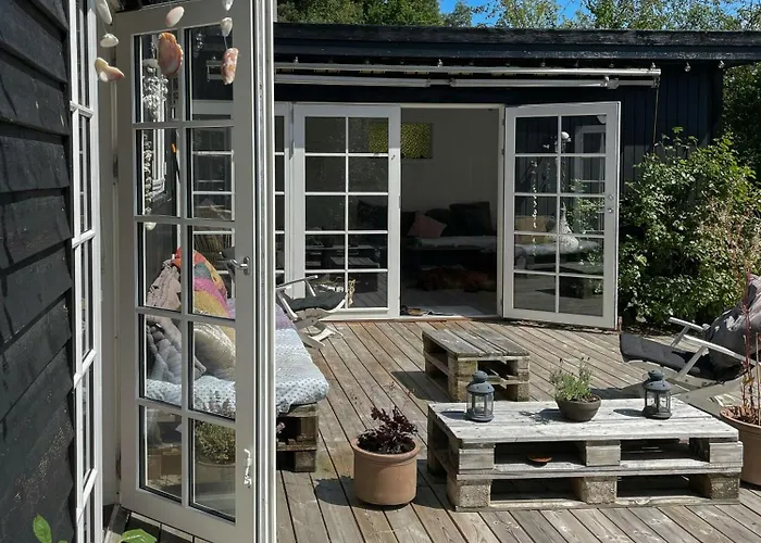 Hébergement de vacances With Recycled Finds Near Nature Græsted